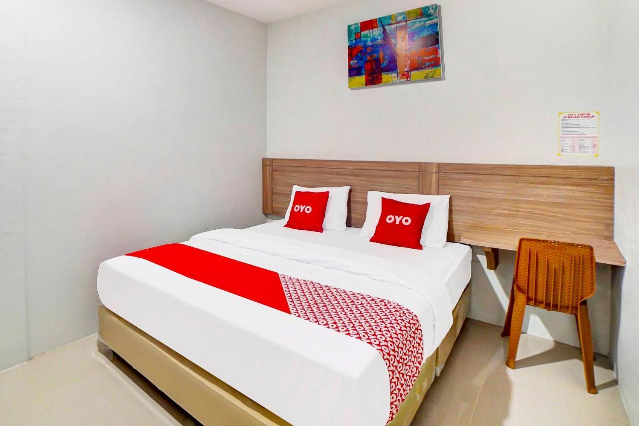 Oyo 91211 Mega Comfort Guest House Medan Eksteriør bilde